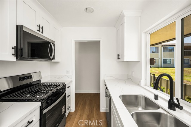 Detail Gallery Image 3 of 25 For 23372 Caminito Andreta #147,  Laguna Hills,  CA 92653 - 2 Beds | 2 Baths