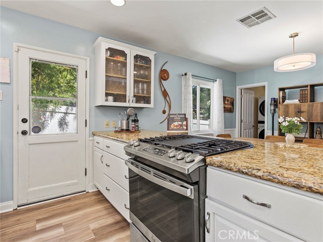 3828 2nd Avenue, La Crescenta CA: https://media.crmls.org/medias/861225c2-845e-439f-98d5-091c61c13077.jpg