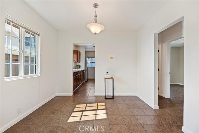 Detail Gallery Image 14 of 37 For 10779 Barlow, Lynwood,  CA 90262 - 2 Beds | 1 Baths