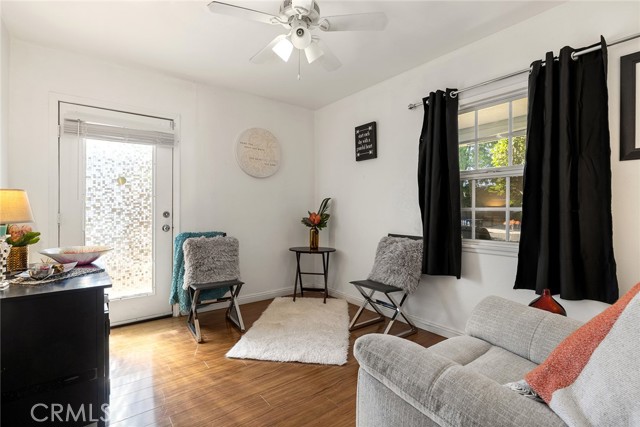 17600 Runnymede Street, Lake Balboa CA: https://media.crmls.org/medias/8612ee08-d33e-4f83-ad4d-6bc6f14876a2.jpg