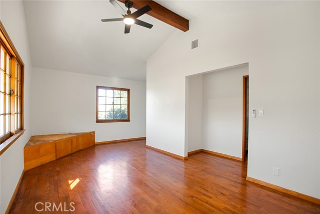 8216 Glencrest, Sun Valley CA: https://media.crmls.org/medias/8612f7fc-88d3-430a-bdf6-2faa8469ae2e.jpg