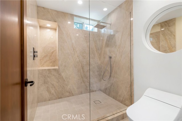 86 Emerald Bay, Laguna Beach CA: https://media.crmls.org/medias/8613075c-0354-41fd-9fbd-c15098e31f52.jpg