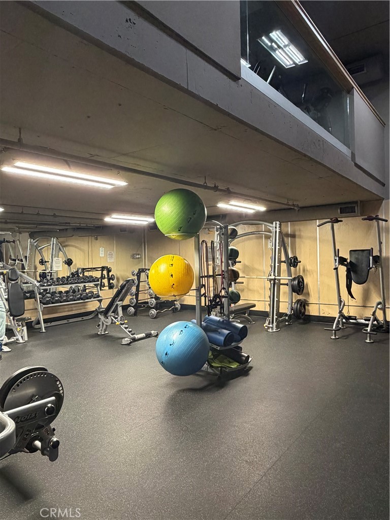 https://media.crmls.org/medias/8613171d-1881-4e02-aae8-17d8f541b3d4.jpg?preset=X-Large