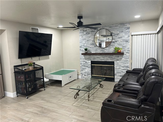 Detail Gallery Image 4 of 26 For 10075 Desert Mallow, Moreno Valley,  CA 92557 - 5 Beds | 3 Baths