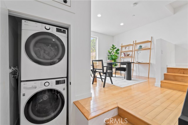 Detail Gallery Image 14 of 27 For 1040 N Curson Ave #3,  West Hollywood,  CA 90046 - 3 Beds | 3 Baths