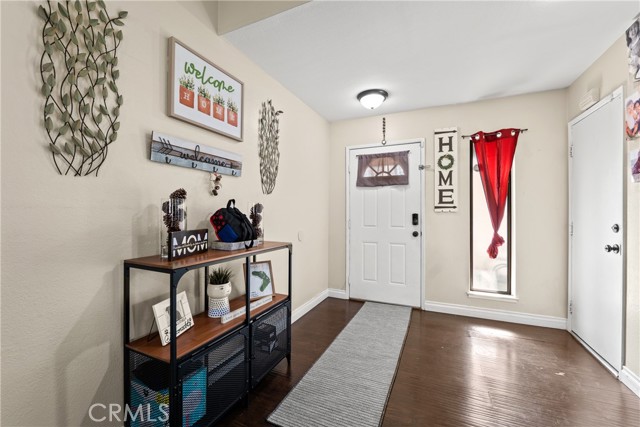 Detail Gallery Image 7 of 23 For 17210 Mesa Ave, Fontana,  CA 92336 - 3 Beds | 2 Baths