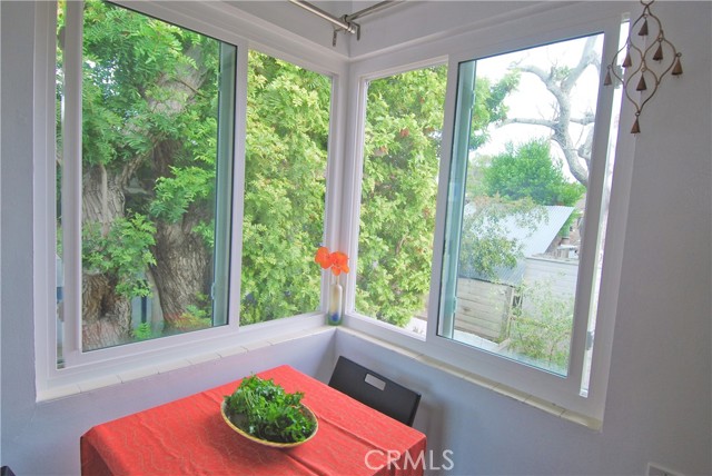 1446 Manhattan Beach Boulevard, Manhattan Beach CA: https://media.crmls.org/medias/86182074-4423-47b2-8e54-898ccdab8ae6.jpg