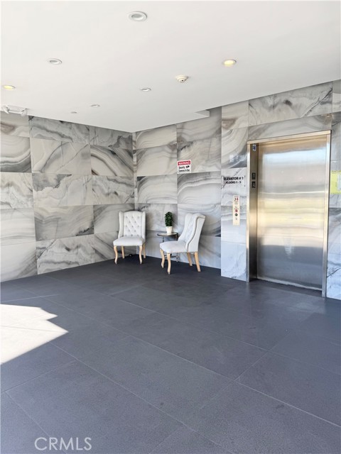 Detail Gallery Image 7 of 29 For 210 N Monterey St #407,  Alhambra,  CA 91801 - 1 Beds | 2 Baths