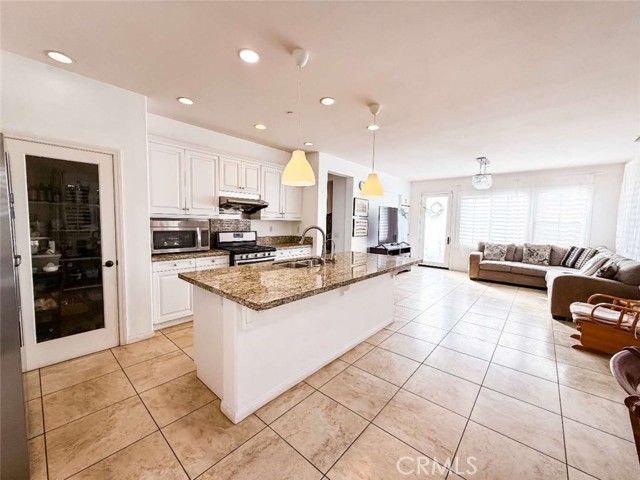 Detail Gallery Image 3 of 16 For 6641 Eucalyptus, Chino,  CA 91710 - 5 Beds | 3 Baths