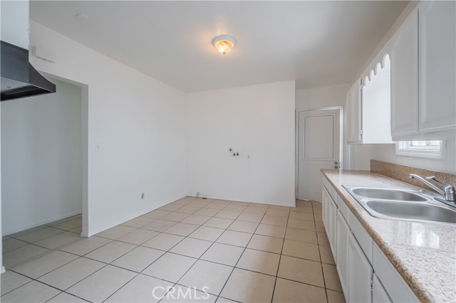 Detail Gallery Image 16 of 26 For 144 W 101st St, Los Angeles,  CA 90003 - 3 Beds | 2 Baths