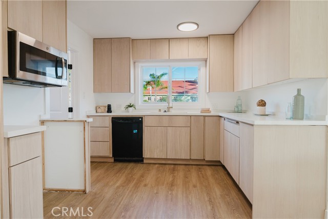 14631 S Condon Ave, Lawndale CA: https://media.crmls.org/medias/861a0733-11b8-463e-95d9-1752b49a185f.jpg
