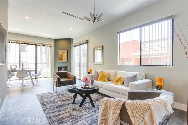 Detail Gallery Image 9 of 27 For 330 Salem #201,  Glendale,  CA 91203 - 3 Beds | 2/1 Baths