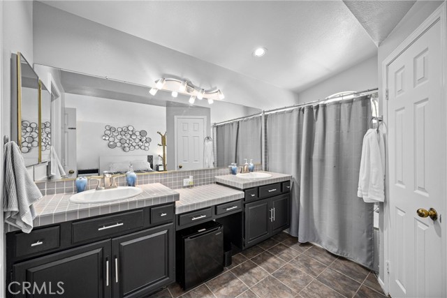 10798 Zinfandel Street, Rancho Cucamonga CA: https://media.crmls.org/medias/861a439e-e91b-4c0d-a142-c2a57f5264d9.jpg