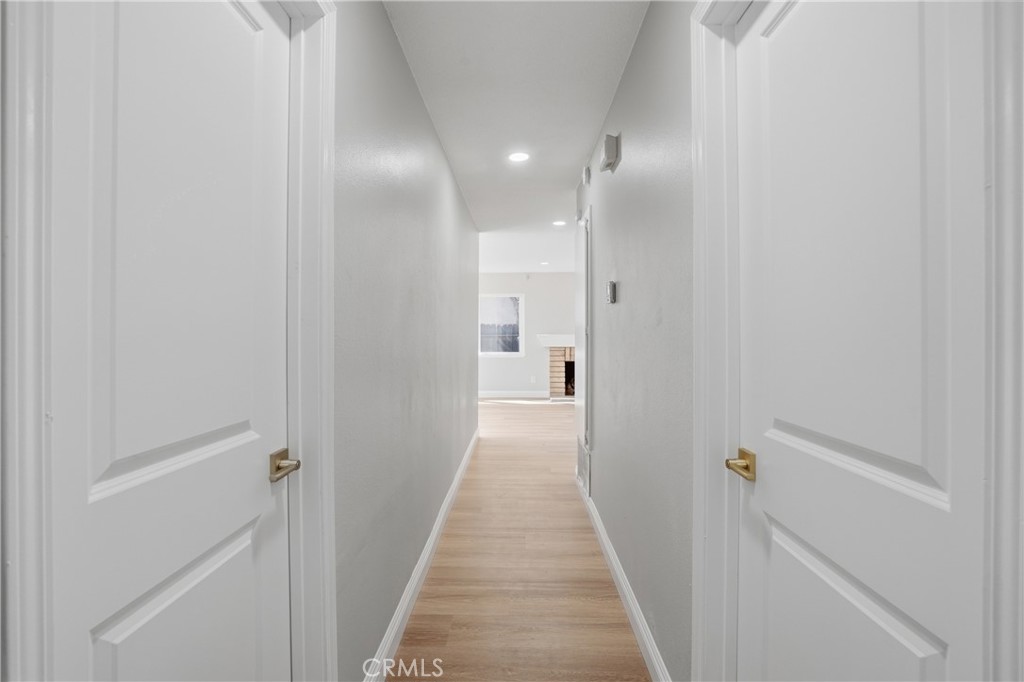 https://media.crmls.org/medias/861af0a0-2ab2-47db-9d7a-cdcb0a709b41.jpg?preset=X-Large