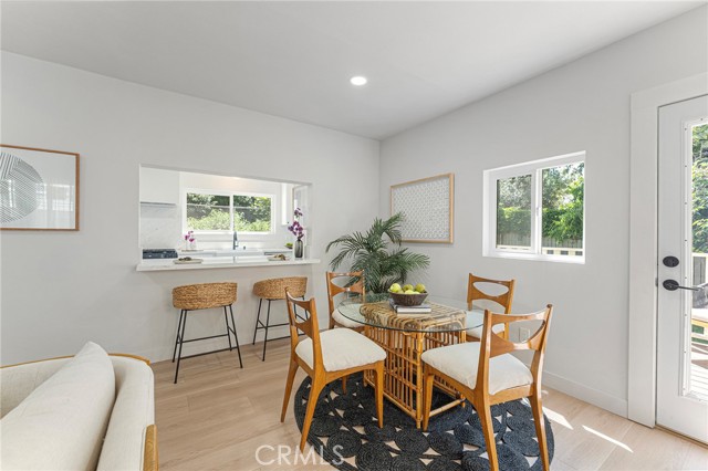 Detail Gallery Image 2 of 14 For 2628 Crestmoore, Los Angeles,  CA 90065 - 1 Beds | 1 Baths