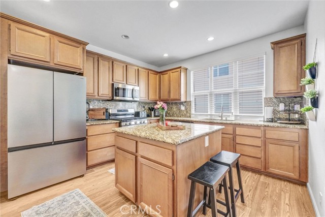 Detail Gallery Image 8 of 45 For 4440 Owens St #104,  Corona,  CA 92883 - 3 Beds | 2/1 Baths