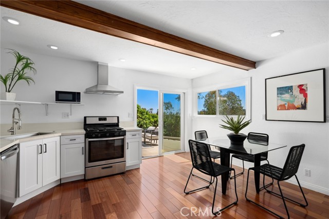 10255 Overhill Drive, Santa Ana CA: https://media.crmls.org/medias/861c5edc-2cd6-4b87-b0a8-3ed1c7625670.jpg