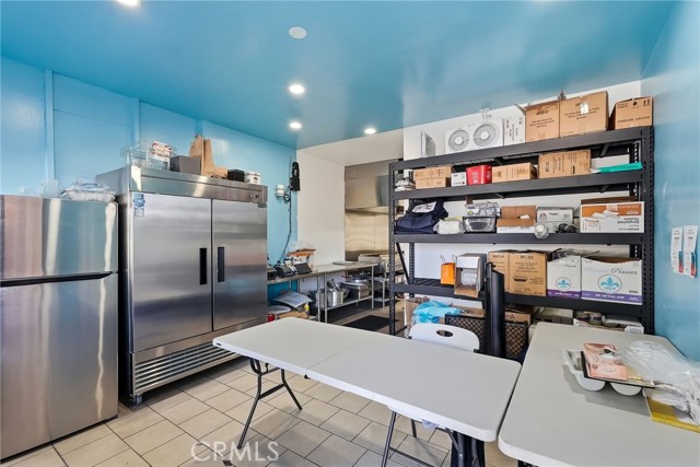  Commercial for Sale in Sun Valley, California