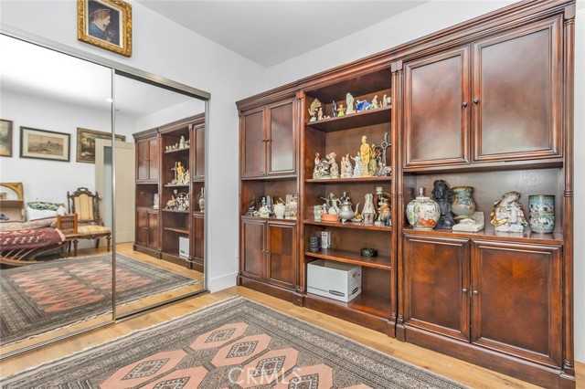 6015 Laurelgrove Avenue, North Hollywood CA: https://media.crmls.org/medias/861cf4c7-eaaa-464f-868d-af13e999ea4a.jpg