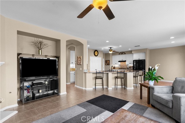 29266 Mission Trail Lane, Valencia CA: https://media.crmls.org/medias/861d05b8-58ac-4807-8a74-336172fa7955.jpg
