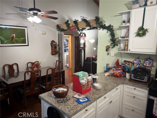 Detail Gallery Image 10 of 24 For 5118 Lakeview Ave #4,  Yorba Linda,  CA 92886 - 2 Beds | 2 Baths