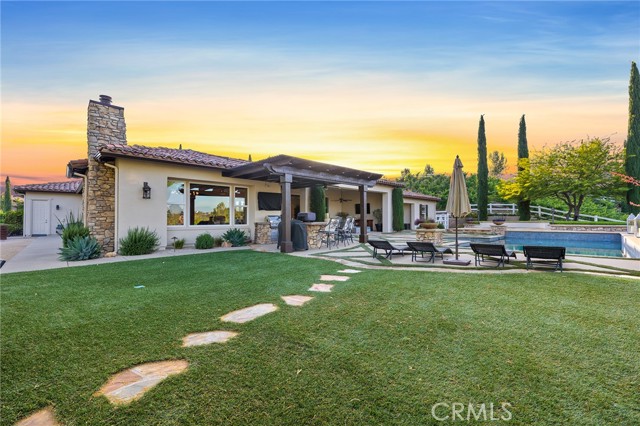 33260 Susan Grace Court, Temecula CA: https://media.crmls.org/medias/861daf92-a6bd-4704-9f45-9d9d0a234346.jpg