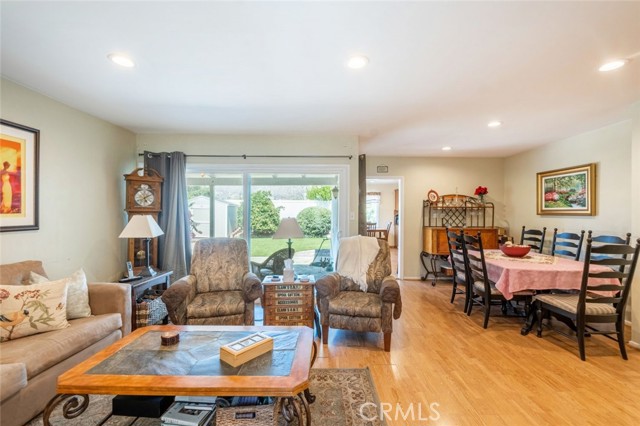 8237 Hillrose Street photo 3