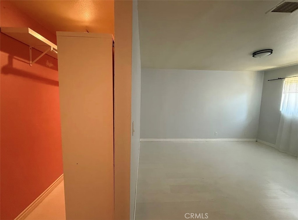 https://media.crmls.org/medias/861de38e-9853-4afd-af7b-1351f8c55a93.jpg?preset=X-Large