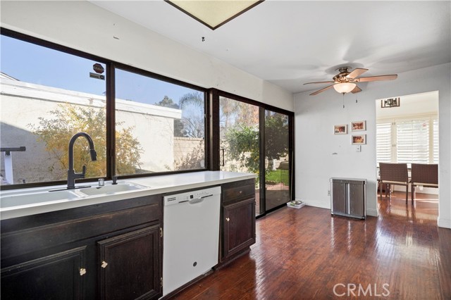 Detail Gallery Image 16 of 40 For 25236 via Sistine, Valencia,  CA 91355 - 2 Beds | 2 Baths