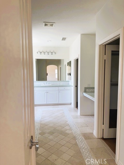 Detail Gallery Image 13 of 25 For 1320 Sun Dial Dr, Tustin,  CA 92782 - 5 Beds | 4 Baths