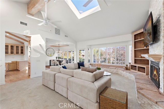 Detail Gallery Image 5 of 28 For 322 Jasmine Ave, Corona Del Mar,  CA 92625 - 4 Beds | 2 Baths