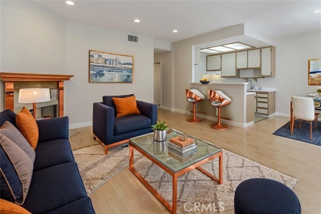 620 N 6th Street, Burbank CA: https://media.crmls.org/medias/861f6e7e-393e-49fa-b9ce-762ad3b4da15.jpg