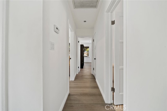 Detail Gallery Image 14 of 22 For 3549 S Cochran Ave, Los Angeles,  CA 90016 - 3 Beds | 2 Baths