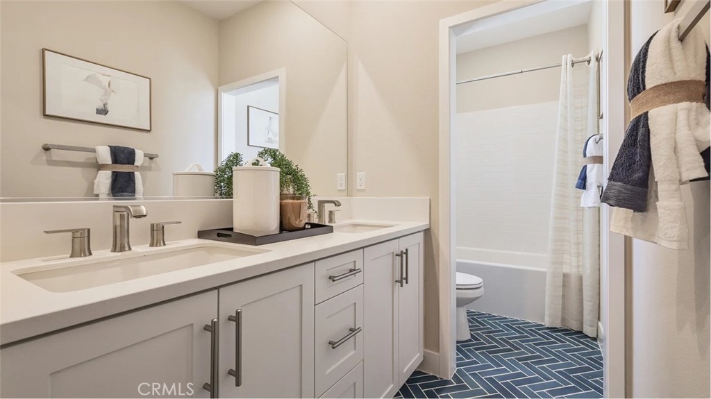 MLS #OC25254489 image #16