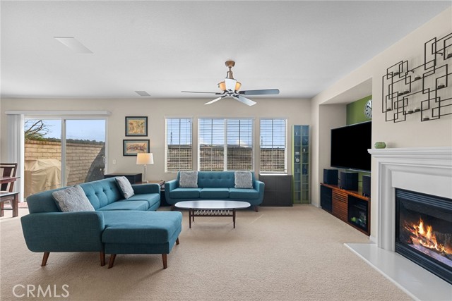 Detail Gallery Image 4 of 36 For 23860 Brescia Dr, Valencia,  CA 91354 - 4 Beds | 3 Baths