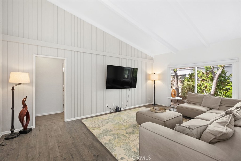 MLS #OC25256691 image #9