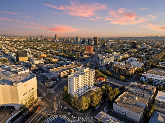 Detail Gallery Image 36 of 37 For 321 S San Vicente Bld #604,  Los Angeles,  CA 90048 - 2 Beds | 2 Baths