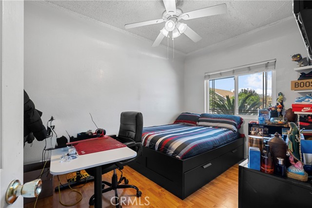 178 E 49th Street, Los Angeles CA: https://media.crmls.org/medias/86217701-92cf-4ea9-916f-18aff4cdca91.jpg
