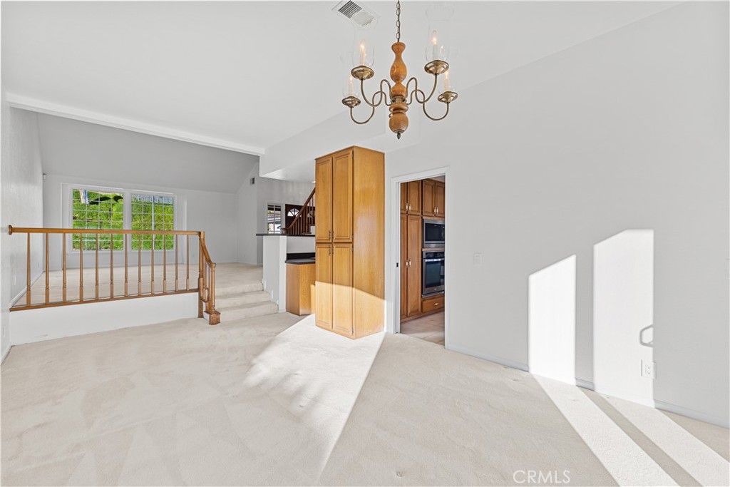 MLS #OC25231076 image #9