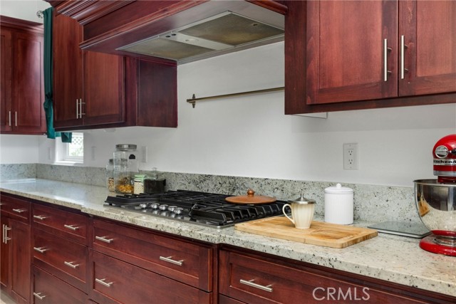 Detail Gallery Image 13 of 27 For 13611 Faringford Ln, Bakersfield,  CA 93311 - 4 Beds | 3 Baths
