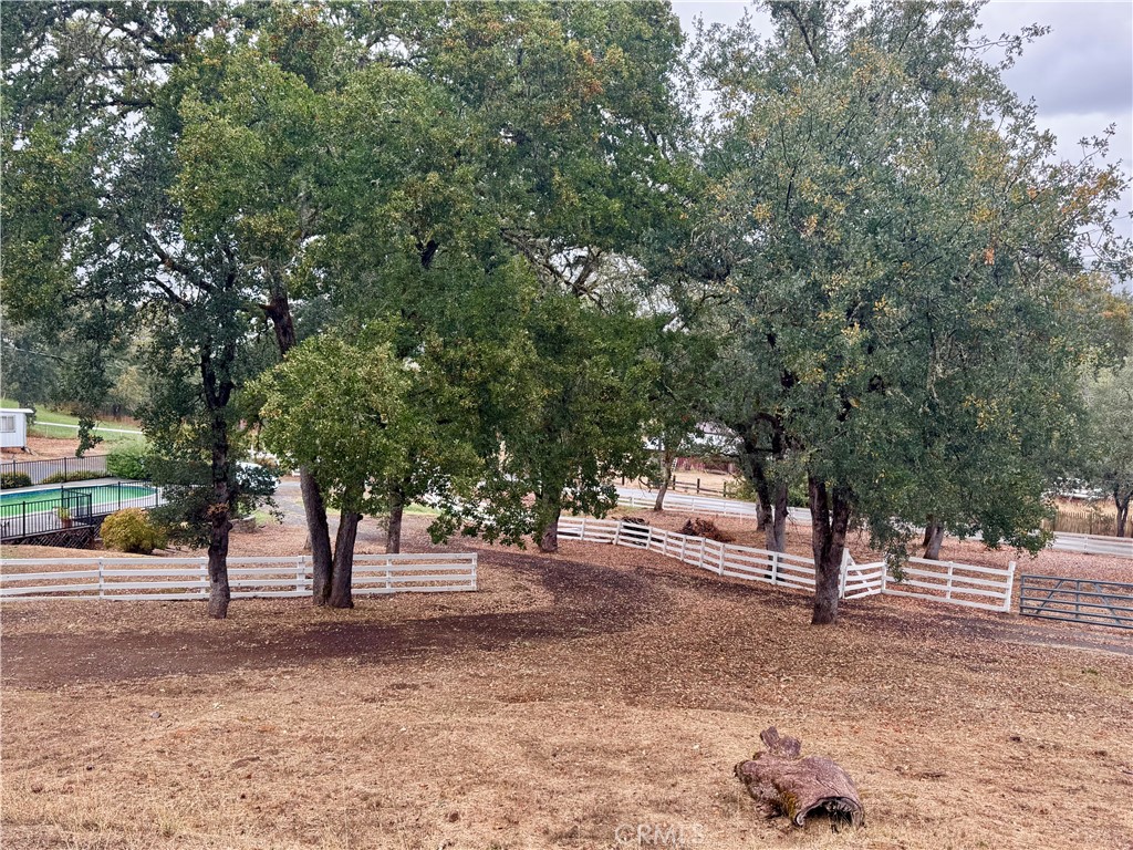 https://media.crmls.org/medias/86232802-d81c-4362-b16f-0c23007750a2.jpg?preset=X-Large