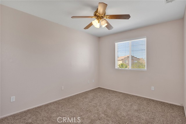 13446 Dover Lane, Victorville CA: https://media.crmls.org/medias/86239214-4199-4723-b398-dc14682225a0.jpg