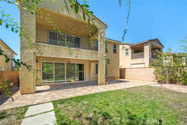 731 E Orange Blossom Way, Azusa CA: https://media.crmls.org/medias/86255116-0348-459e-b7ab-7f74eaa3d304.jpg