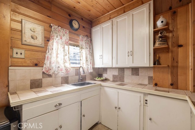 Detail Gallery Image 8 of 23 For 40193 Dream St, Big Bear Lake,  CA 92315 - 1 Beds | 1 Baths