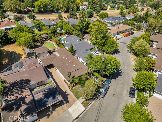 Detail Gallery Image 5 of 34 For 4401 Canoga Dr, Woodland Hills,  CA 91364 - 3 Beds | 3 Baths