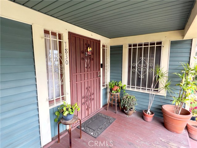 1830 Roosevelt Avenue, Los Angeles, California 90006, 3 Bedrooms Bedrooms, ,1 BathroomBathrooms,Single Family Residence,For Sale,Roosevelt,DW24113842