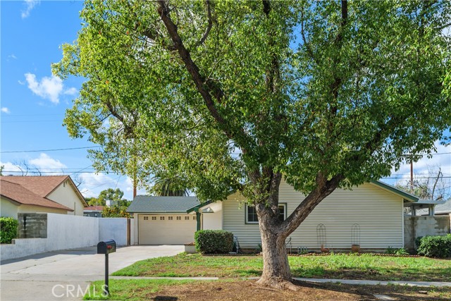 Detail Gallery Image 2 of 41 For 3638 Lillian, Riverside,  CA 92504 - 4 Beds | 2 Baths