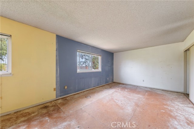 Detail Gallery Image 27 of 38 For 17172 Berlin Ln, Huntington Beach,  CA 92649 - 3 Beds | 2 Baths