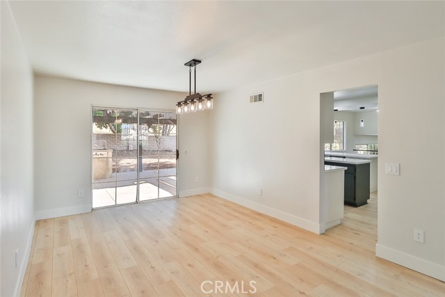 20591 Celtic Street, Chatsworth CA: https://media.crmls.org/medias/862874f5-ce8d-4487-8ff9-40fbdeb15583.jpg