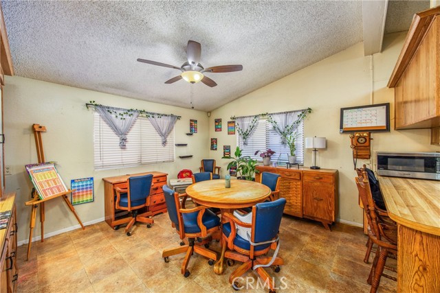7717 Church Avenue, Highland CA: https://media.crmls.org/medias/862930ef-04a9-4f31-b32d-091451b3266d.jpg